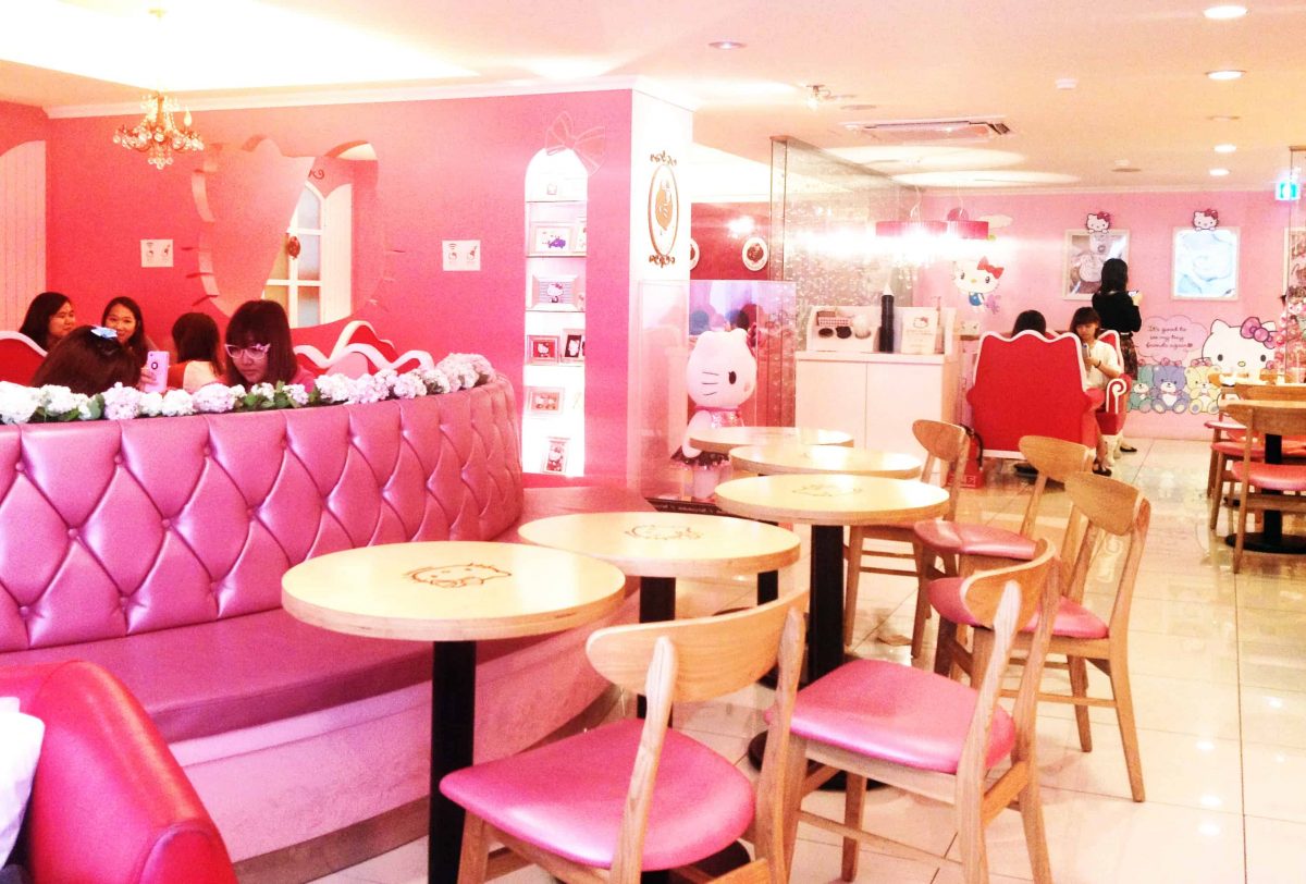 Hello Kitty Café di Hongdae
