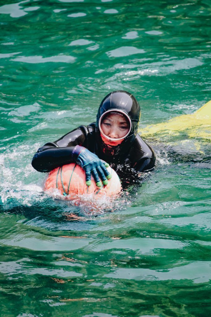 Haenyeo, Penyelam Wanita di Pantai Pasir Hitam Jeju-