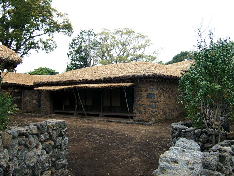 Rumah Khas di Seongeup Folk Village