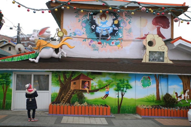 Songwol-dong Fairy Tale Village, Desa Penuh Lukisan Unik di Korea