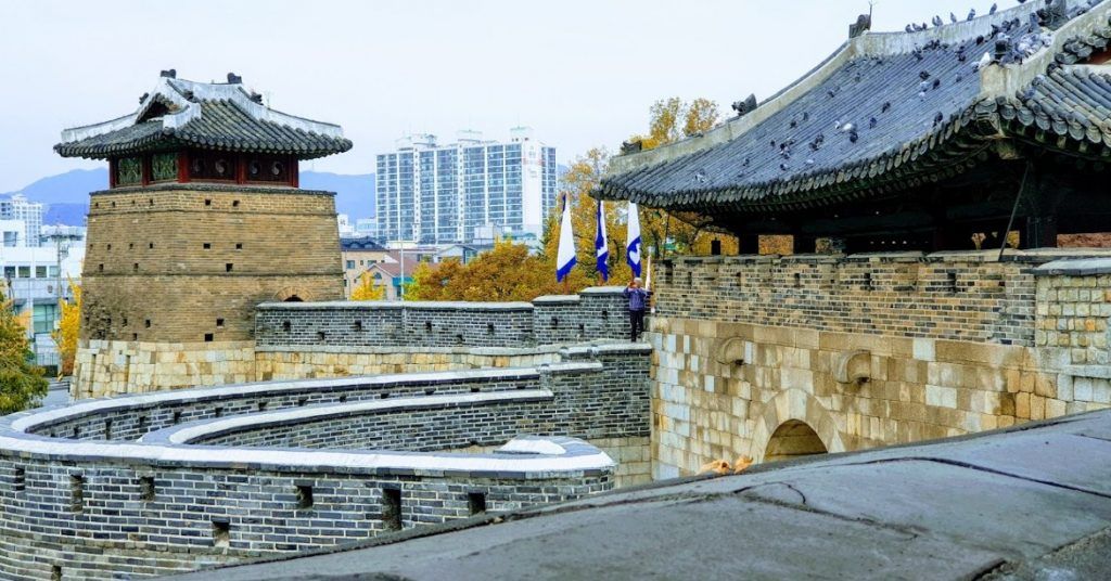 Benteng Suwon Hwaseong, Warisan Budaya Korea yang Berdiri Mengelilingi Pusat Suwon