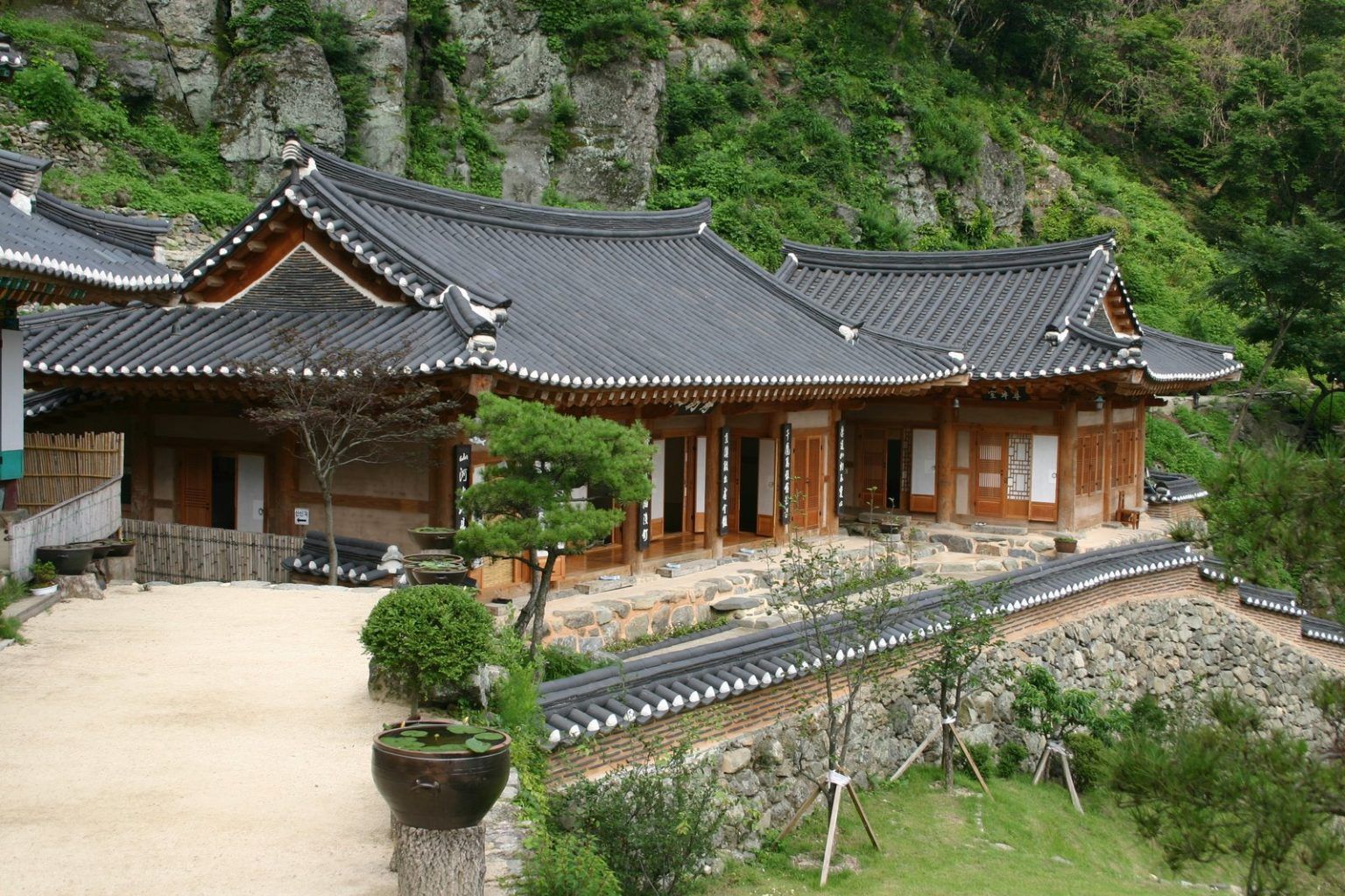 Rumah Tradisional Korea Hanok Harmonis Unik Sederhana Namun Penuh Gaya Paket Trip Dan